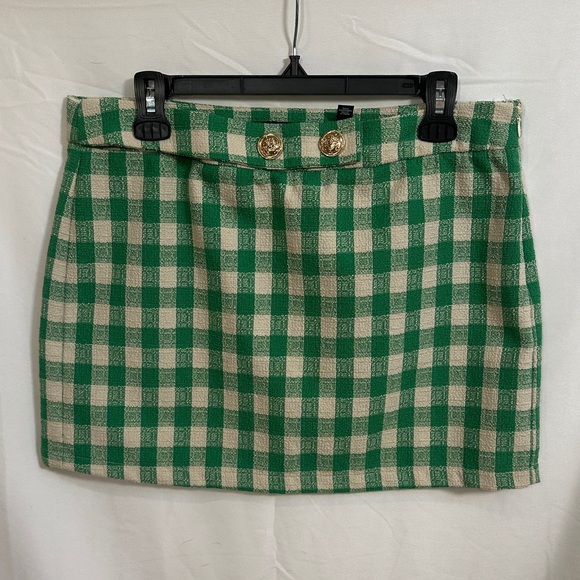 Vero Moda Dresses & Skirts - Vero Moda Green and Cream Plaid Mini Skirt